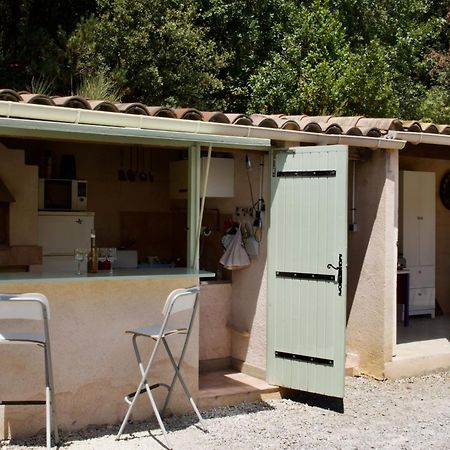 Bed and Breakfast La Bastide des Roses à Saint-Julien-d'Asse Extérieur photo
