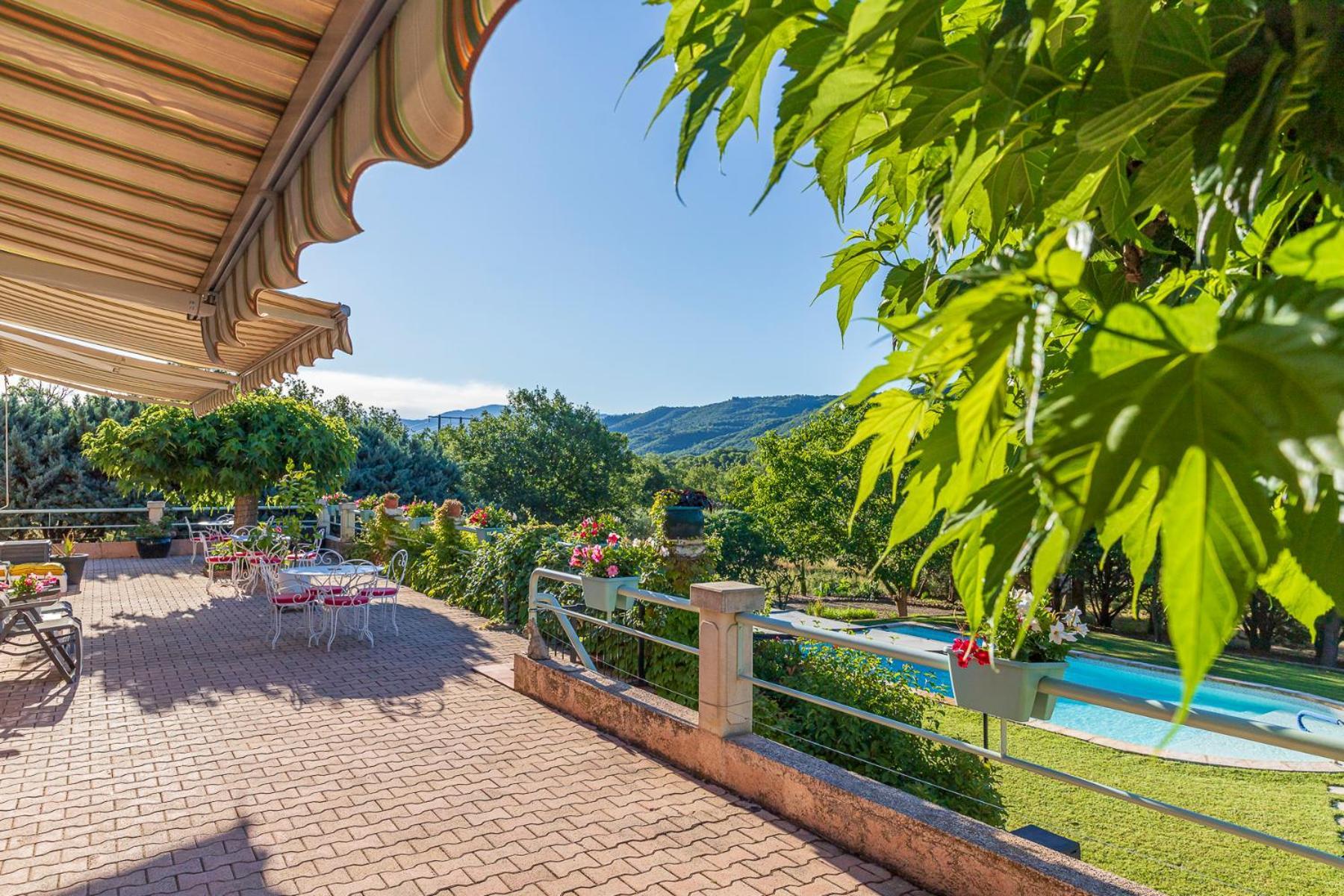 Bed and Breakfast La Bastide des Roses à Saint-Julien-d'Asse Extérieur photo