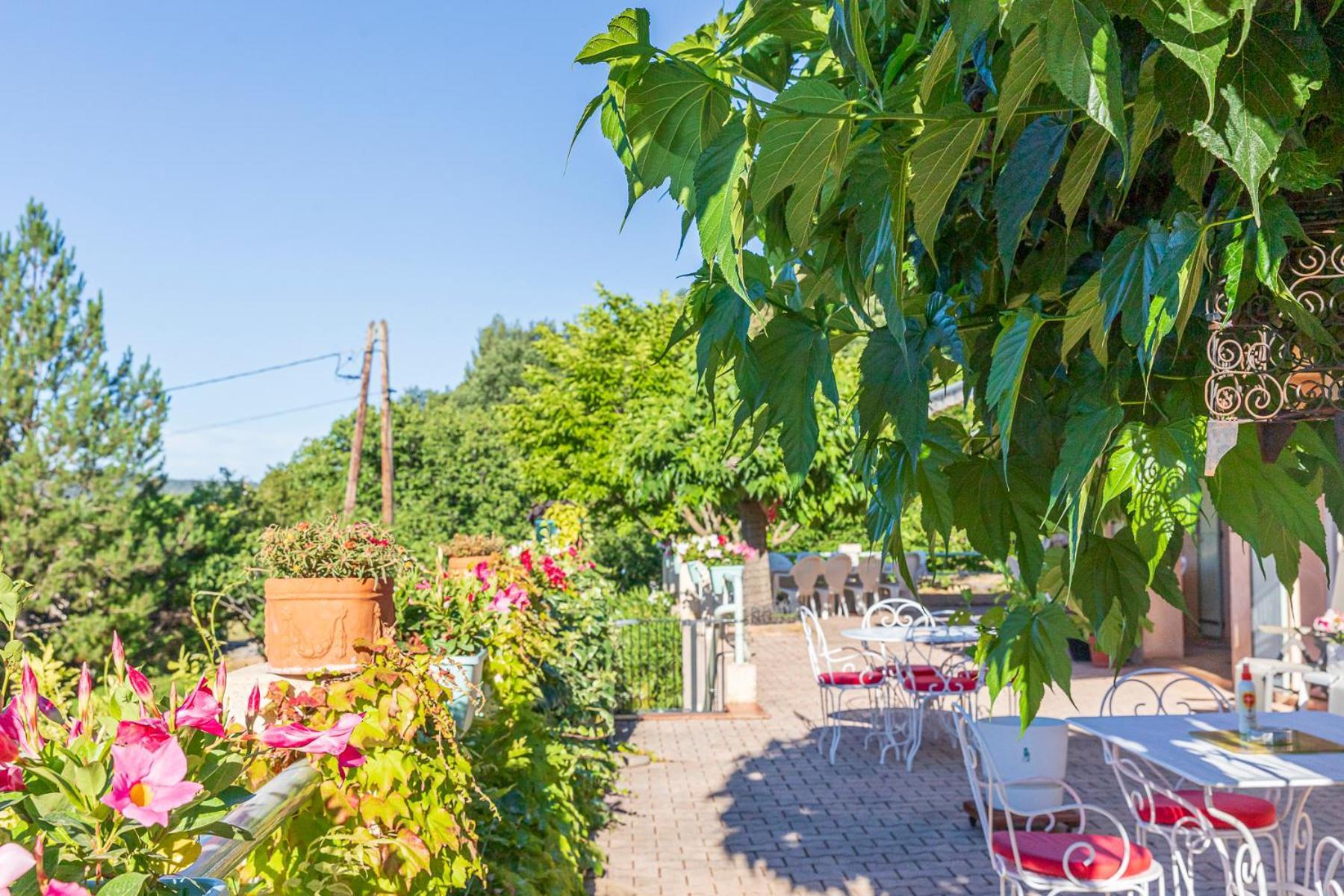 Bed and Breakfast La Bastide des Roses à Saint-Julien-d'Asse Extérieur photo