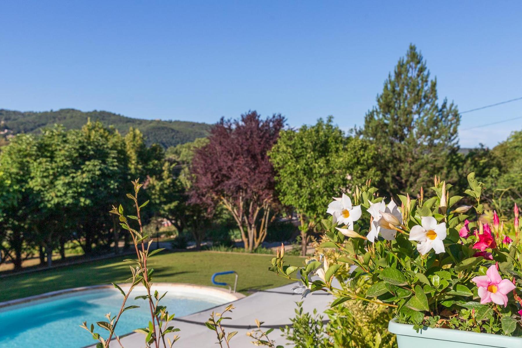 Bed and Breakfast La Bastide des Roses à Saint-Julien-d'Asse Extérieur photo