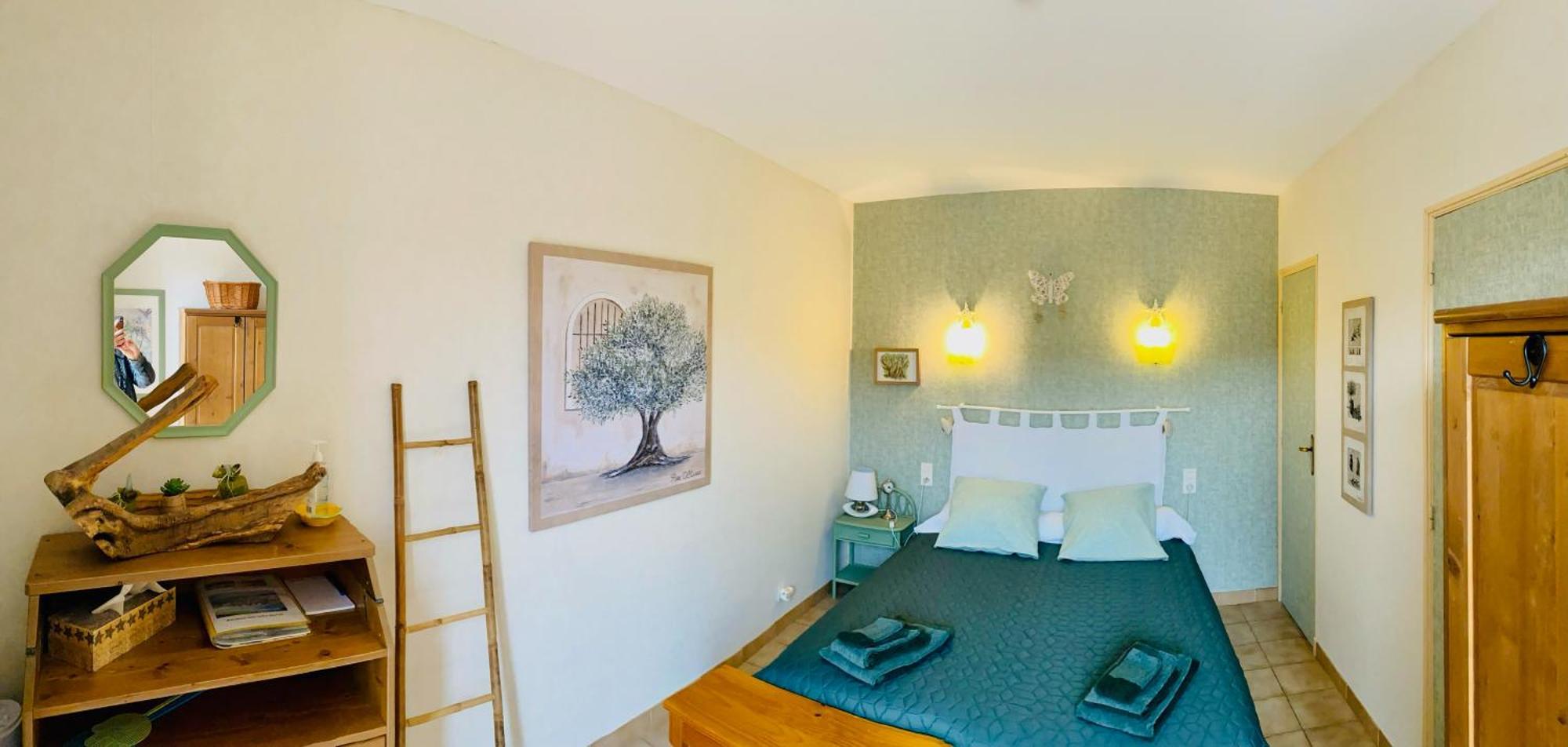 Bed and Breakfast La Bastide des Roses à Saint-Julien-d'Asse Extérieur photo