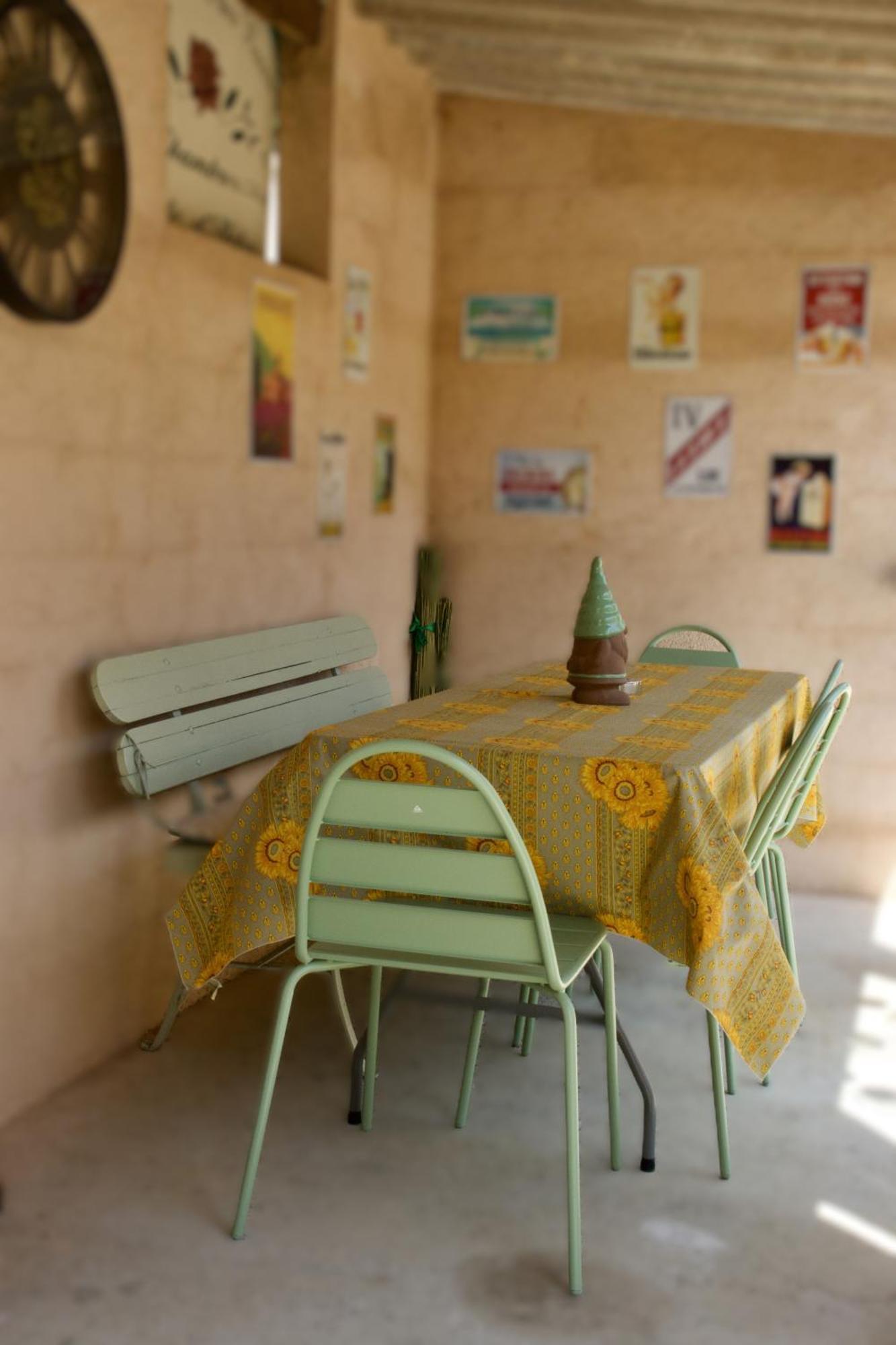 Bed and Breakfast La Bastide des Roses à Saint-Julien-d'Asse Extérieur photo