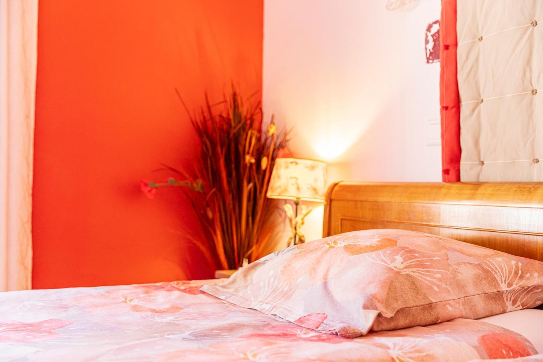Bed and Breakfast La Bastide des Roses à Saint-Julien-d'Asse Extérieur photo